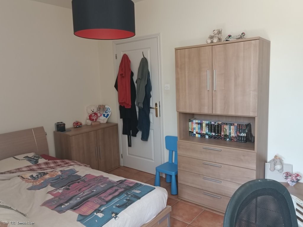 3 bedroom House in Civray, France – r7585