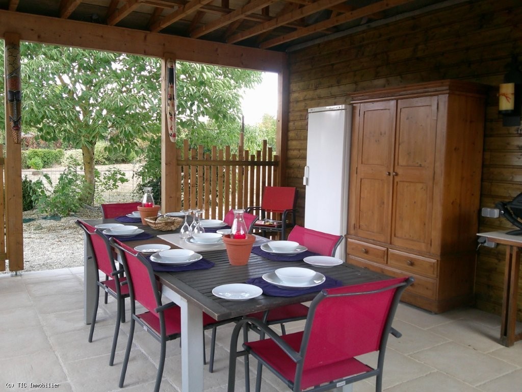 3 bedroom House in Sauze-Vaussais, Sauzé-Vaussais, France – r7581