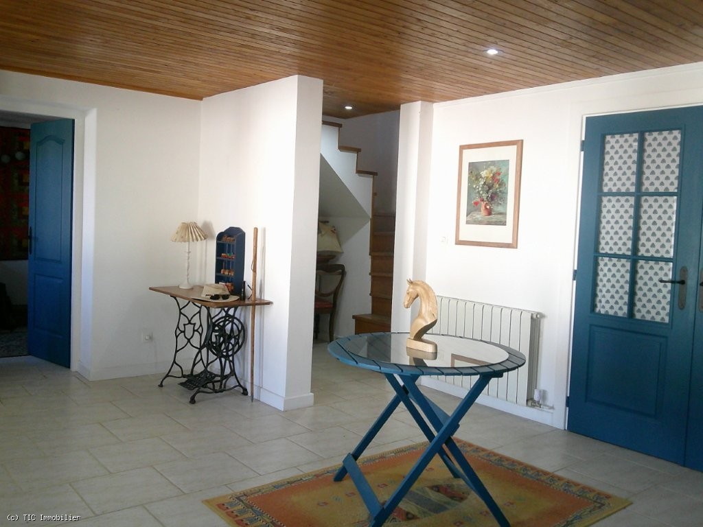 3 bedroom House in Sauze-Vaussais, Sauzé-Vaussais, France – r7581