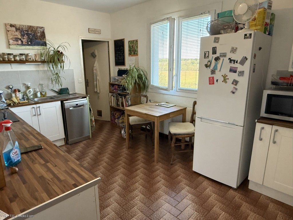 4 bedroom House in Ruffec, France – r7574