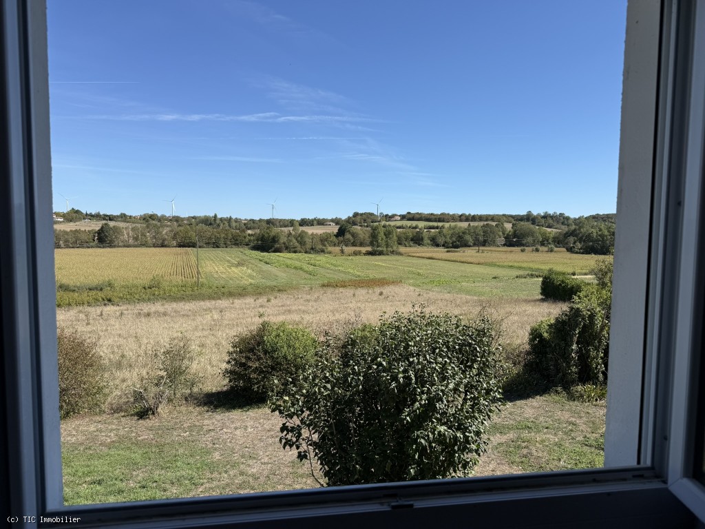 4 bedroom House in Ruffec, France – r7574