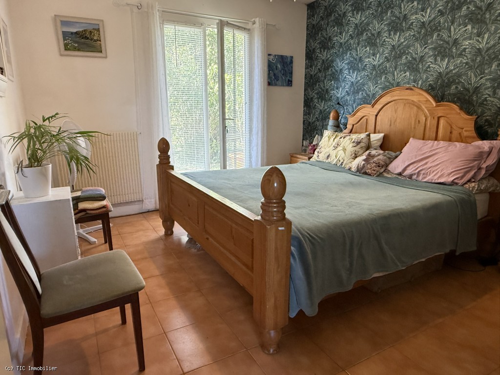 4 bedroom House in Ruffec, France – r7574