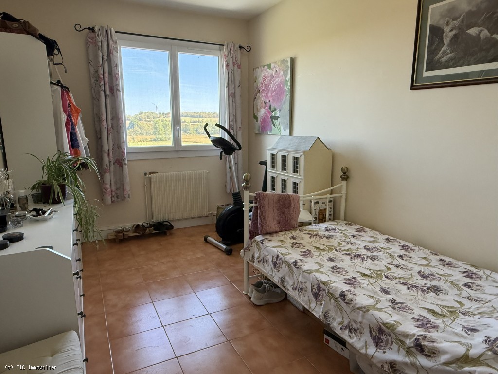 4 bedroom House in Ruffec, France – r7574