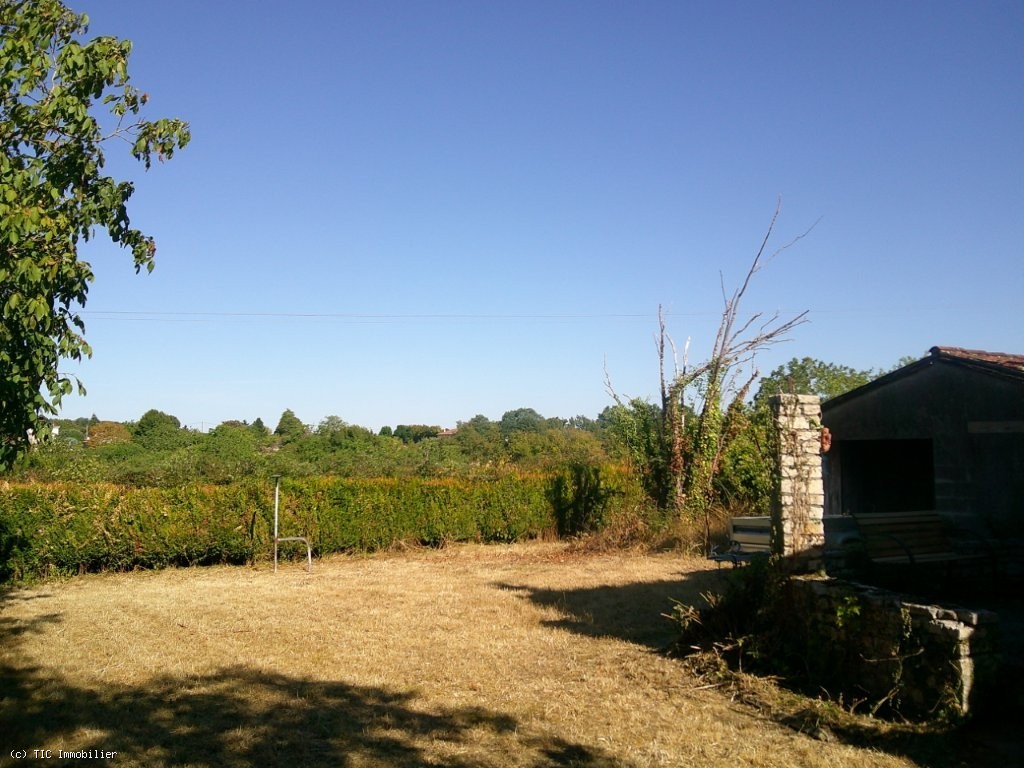 3 bedroom House in Villefagnan, France – r7553