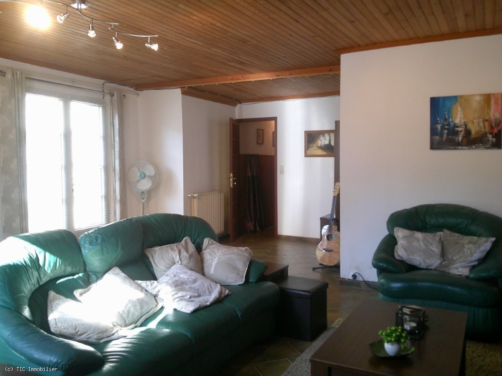 3 bedroom House in Villefagnan, France – r7553