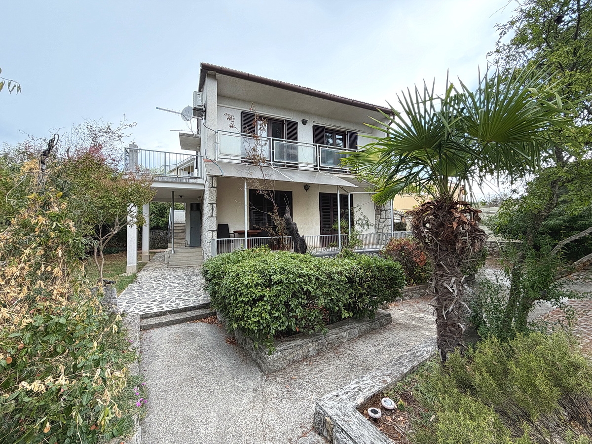 4 bedroom villa in Malinska-Dubašnica, Croatia – 103723