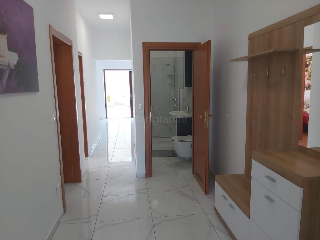 2 bedroom apartment in Malinska-Dubašnica, Croatia – 103721