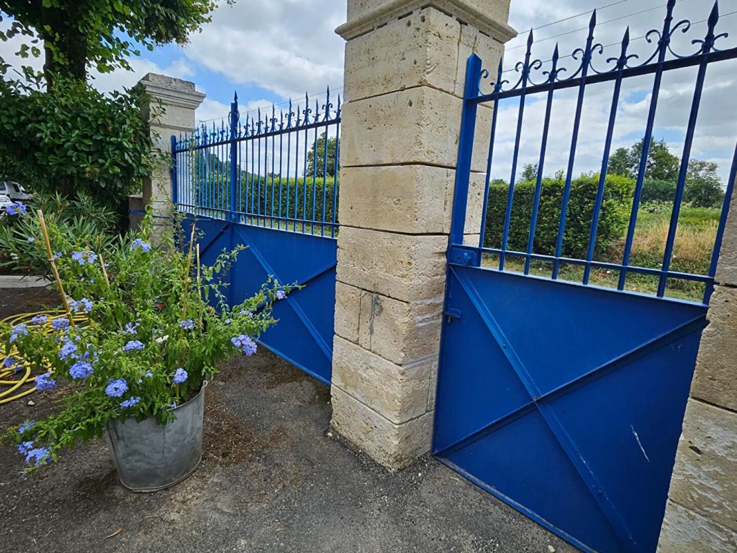 4 bedroom maison in Riberac, Dordogne, France