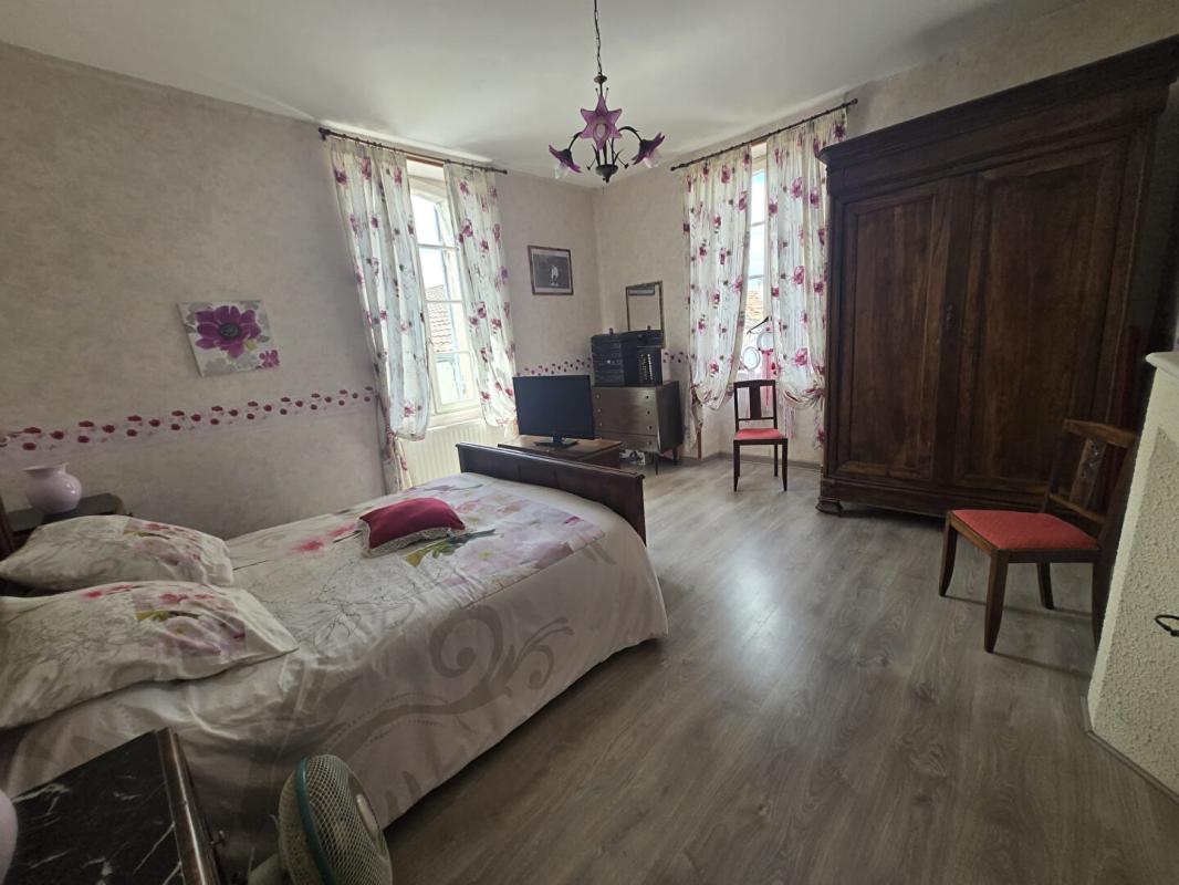 4 bedroom maison in Riberac, Dordogne, France