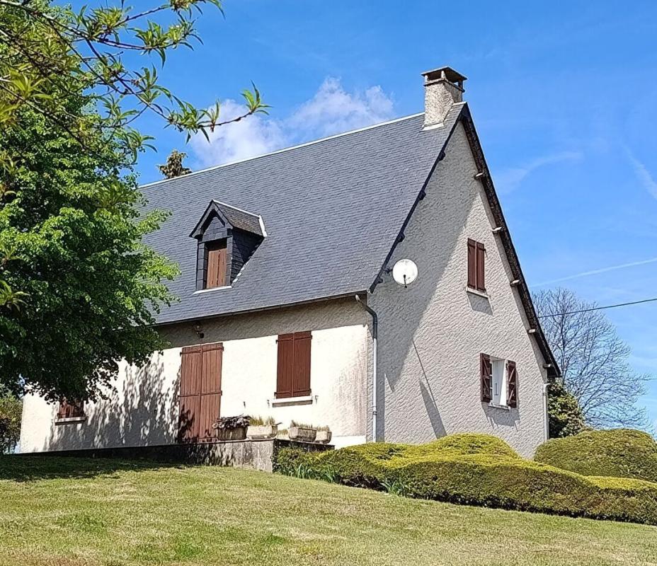 4 bedroom maison de village in St Bonnet L Enfantier, Corrèze, France