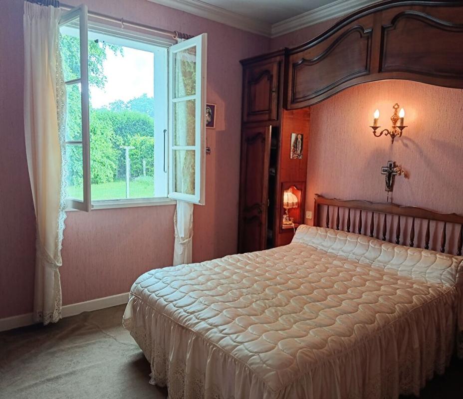 4 bedroom maison de village in St Bonnet L Enfantier, Corrèze, France