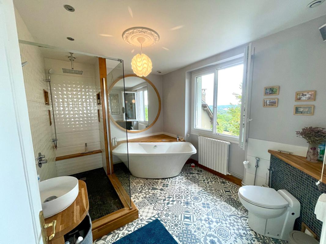 2 bedroom maison in Ayen, Corrèze, France