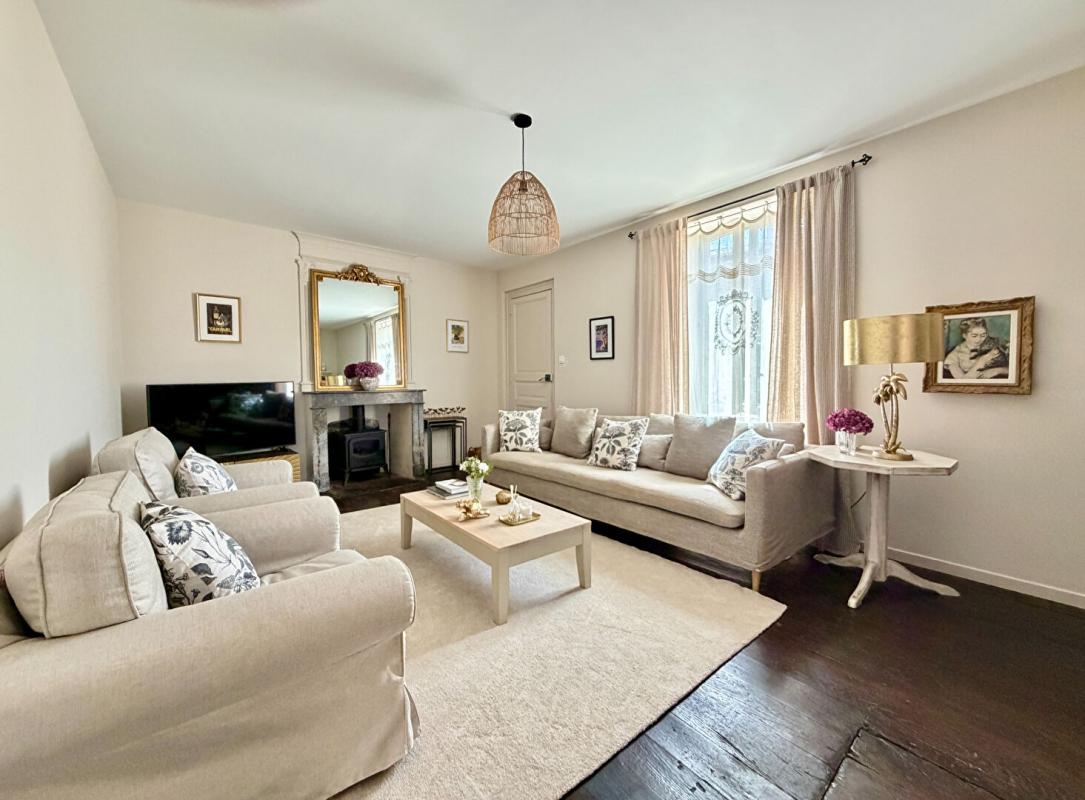 3 bedroom maison in Charme, Charente, France