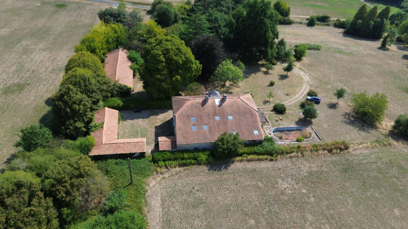 9 bedroom demeure in Chalais, Charente, France