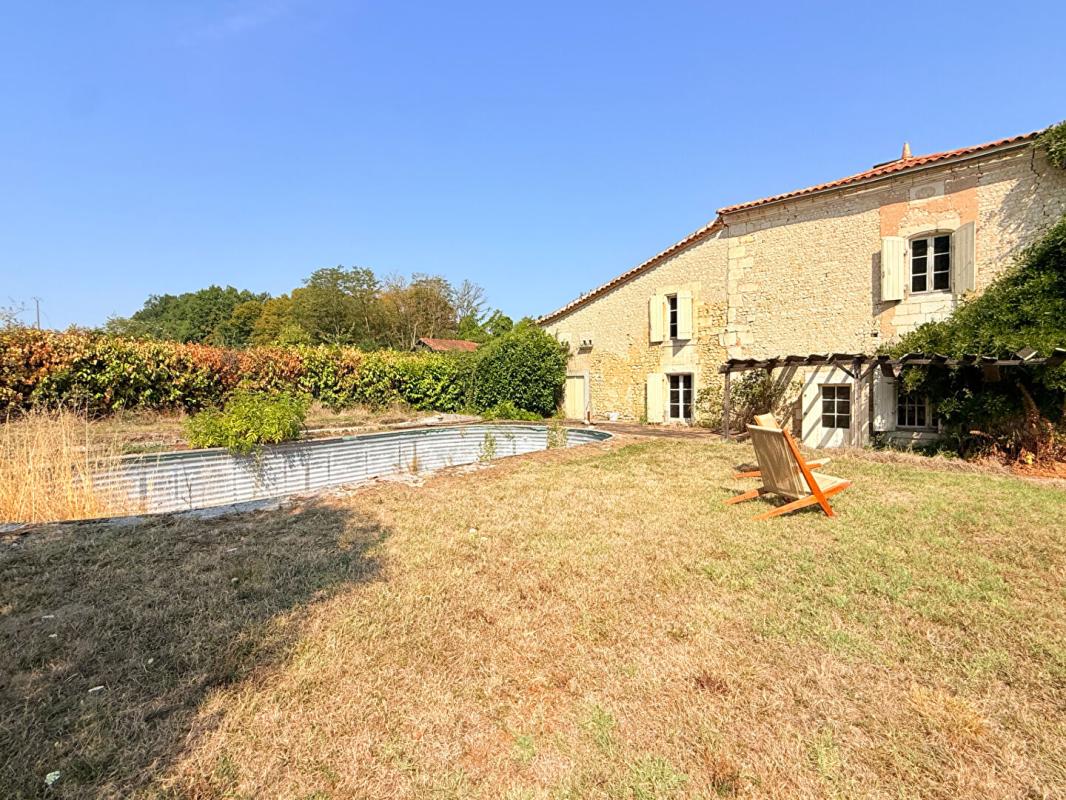9 bedroom demeure in Chalais, Charente, France