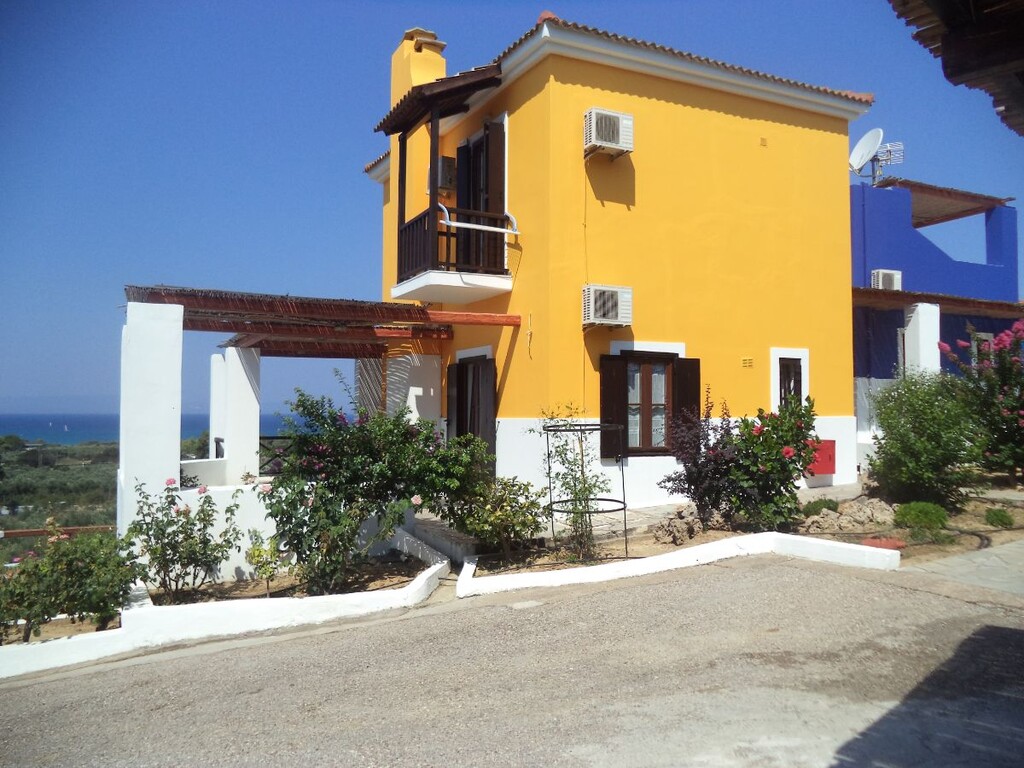 Complex in Kastro Killinis, Ilia, Greece – 49489