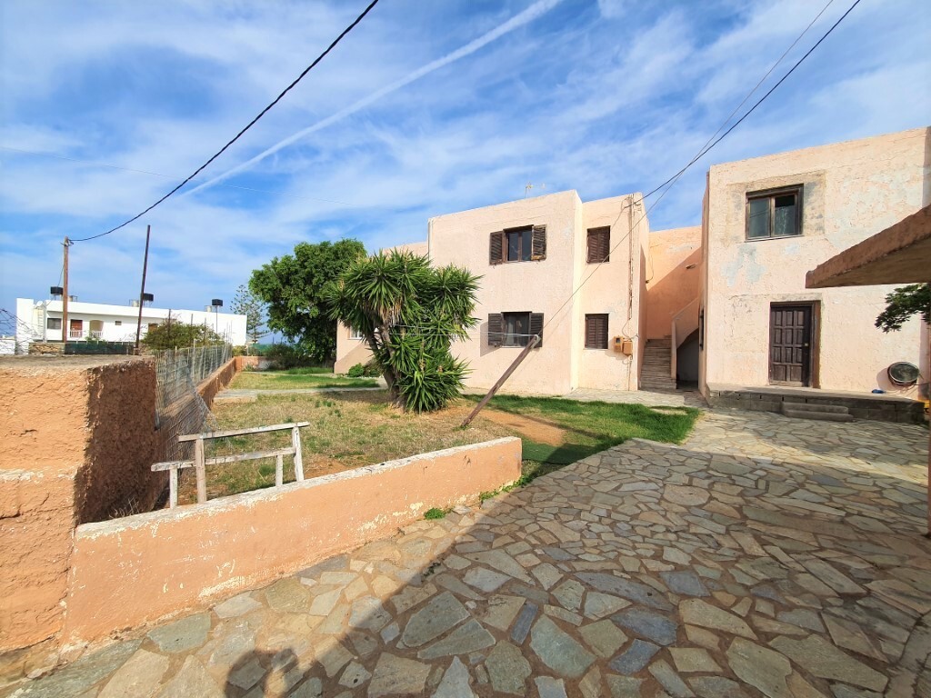 Building in Neapoli, Lasithi Prefecture, Greece – 49040