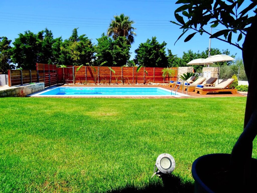 5 bedroom Villa in Chersonisos, Heraklion Prefecture, Greece – 49006