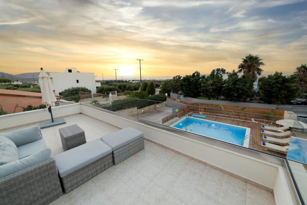 5 bedroom Villa in Chersonisos, Heraklion Prefecture, Greece – 49006