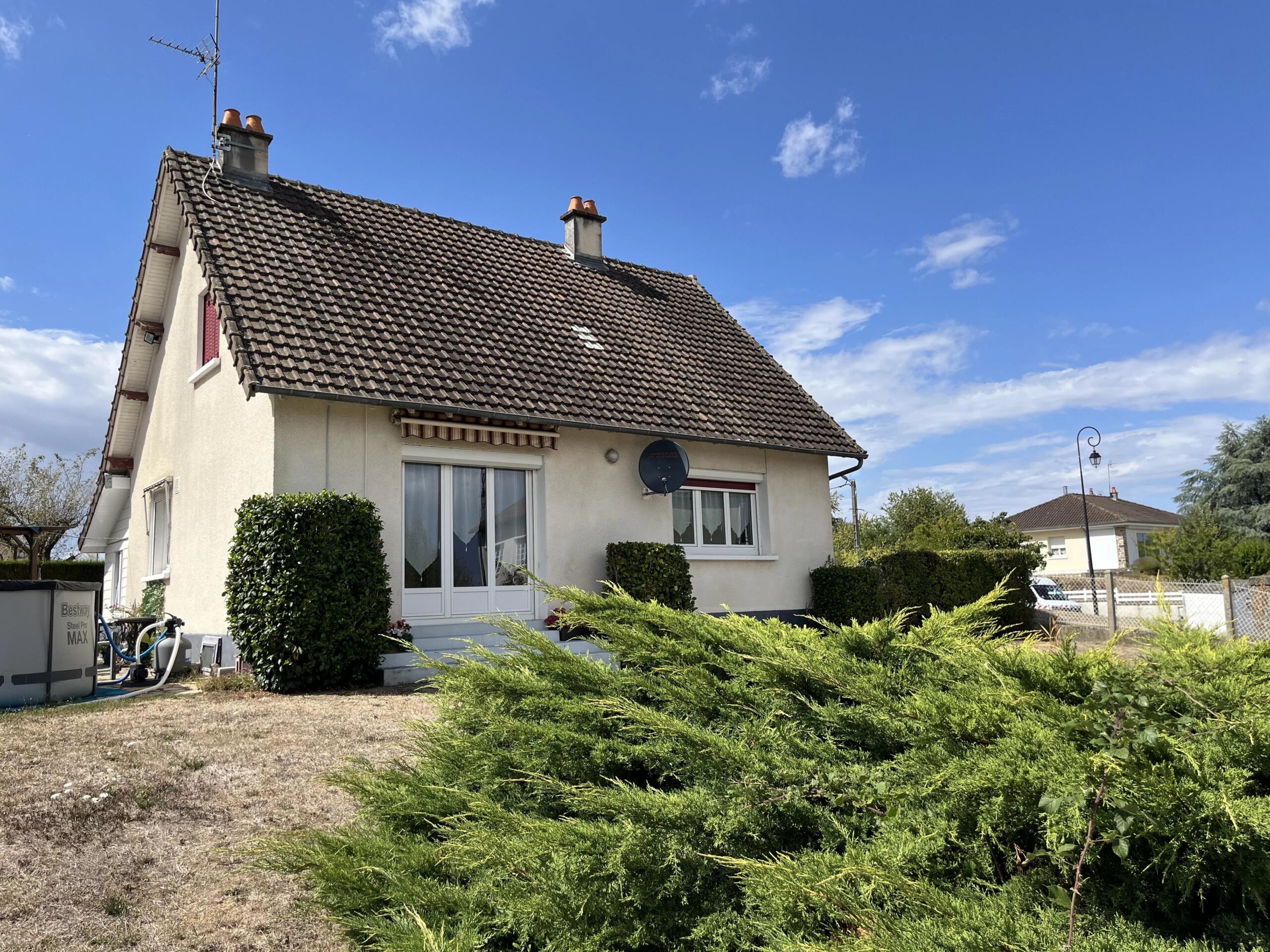 Pleasant house in Magnac-Laval, Limousin – France – BVI86891