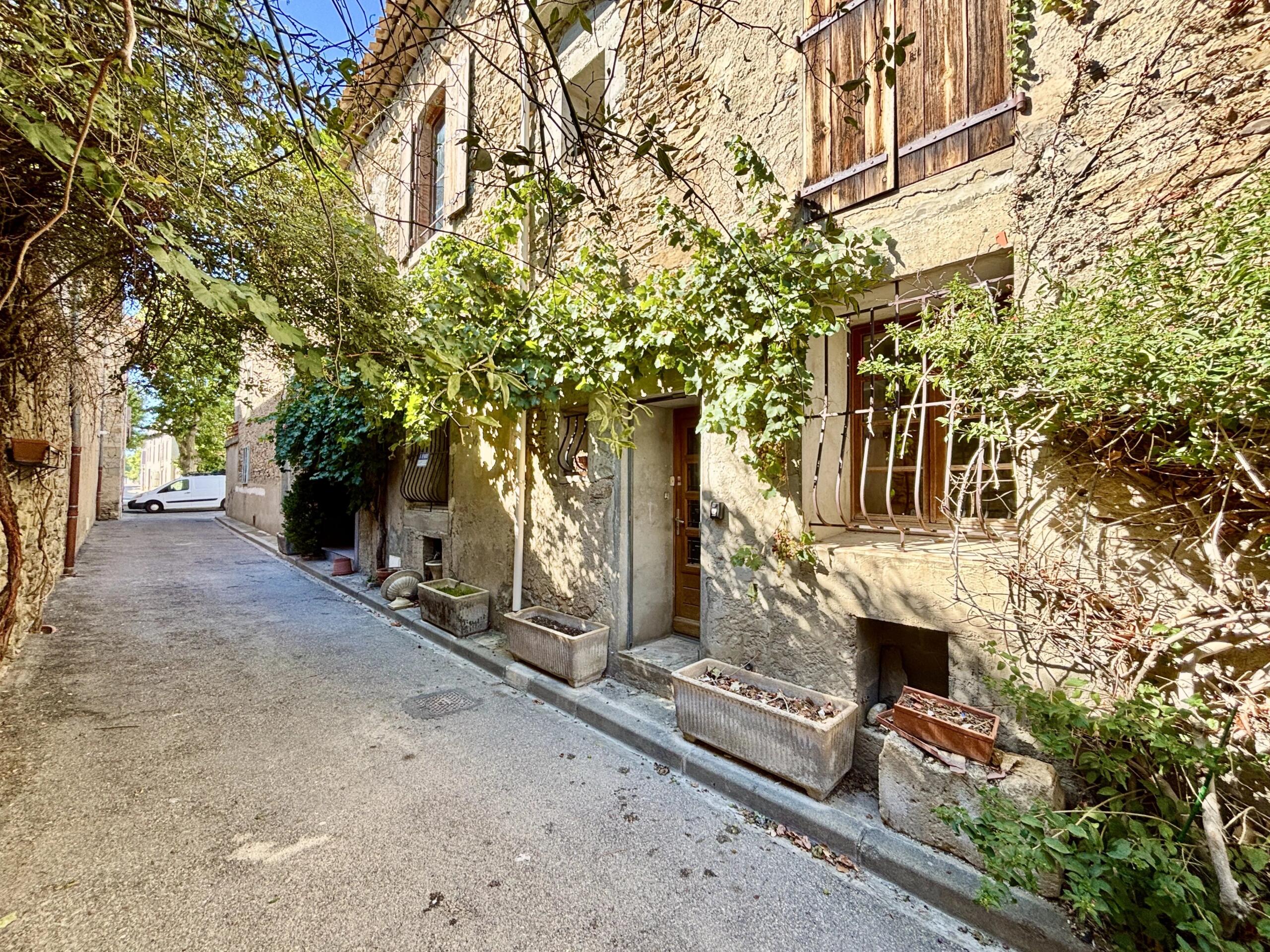 A Charming Home to Make Your Own in a Popular Minervois Village, Languedoc-Roussillon – France – BVI86636