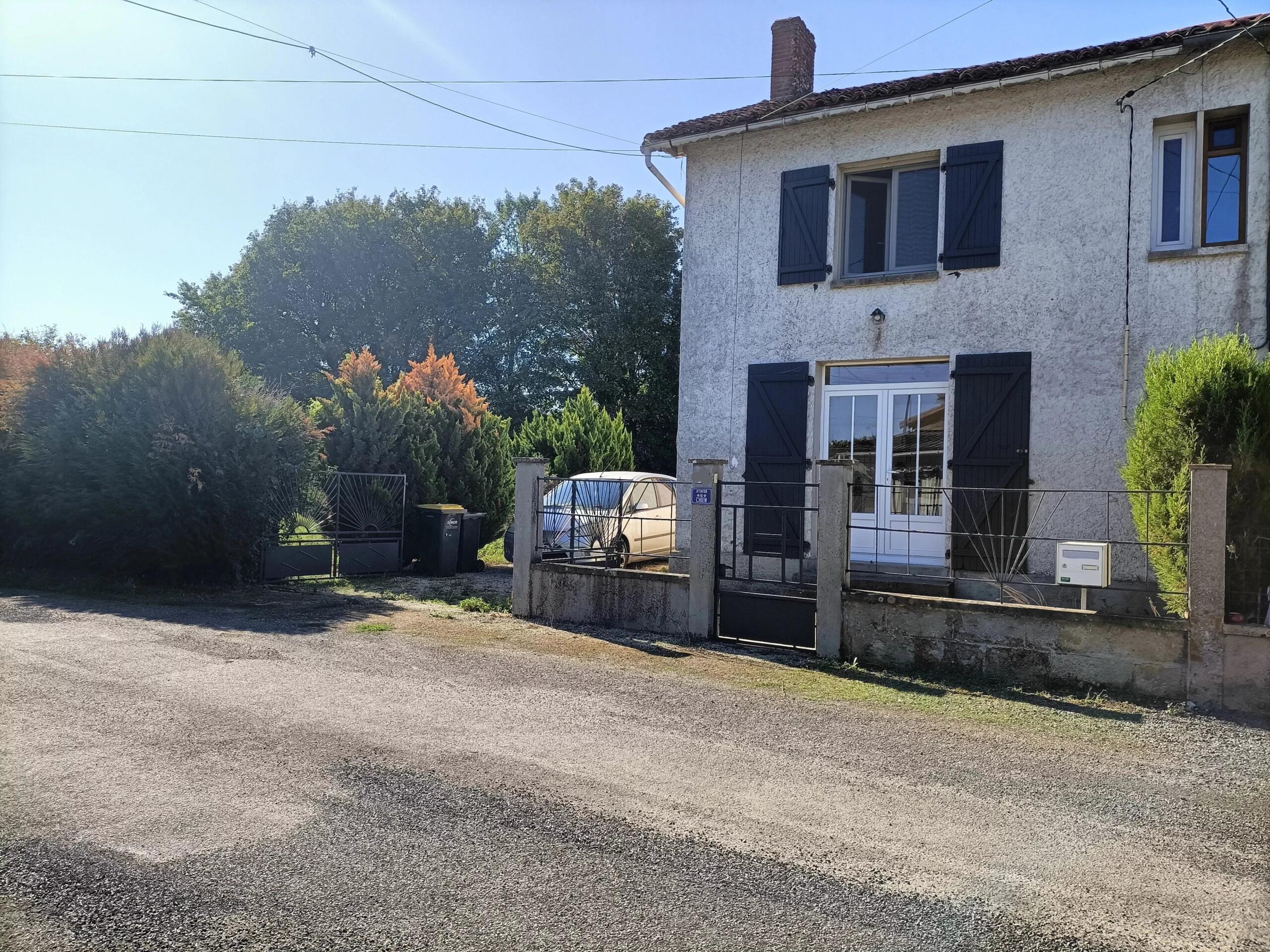 Charming Country House – Ready to Move In, Poitou-Charentes – France – BVI86908