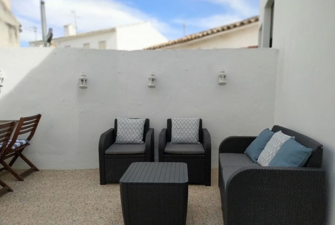Beautiful 4 Bedroom House With Tourist License Zuheros – Andalucía €150,000 – RENT TO BUY€1,250 PM
