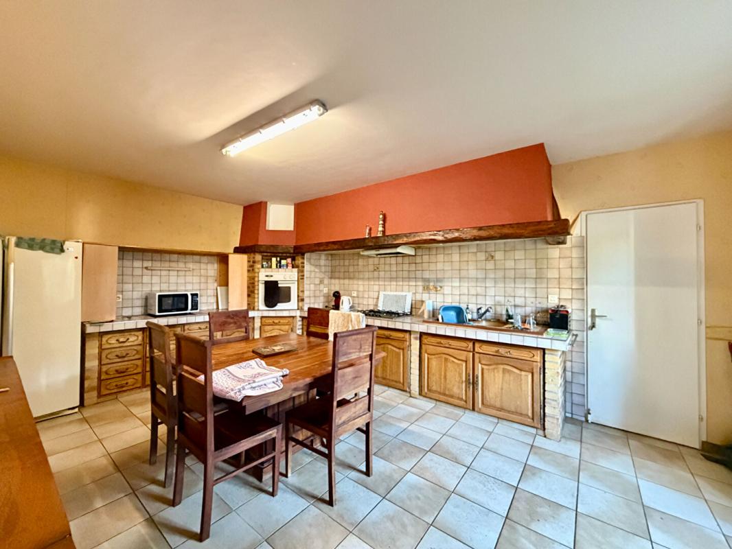 4 bedroom maison in Salles De Villefagnan, Charente, France