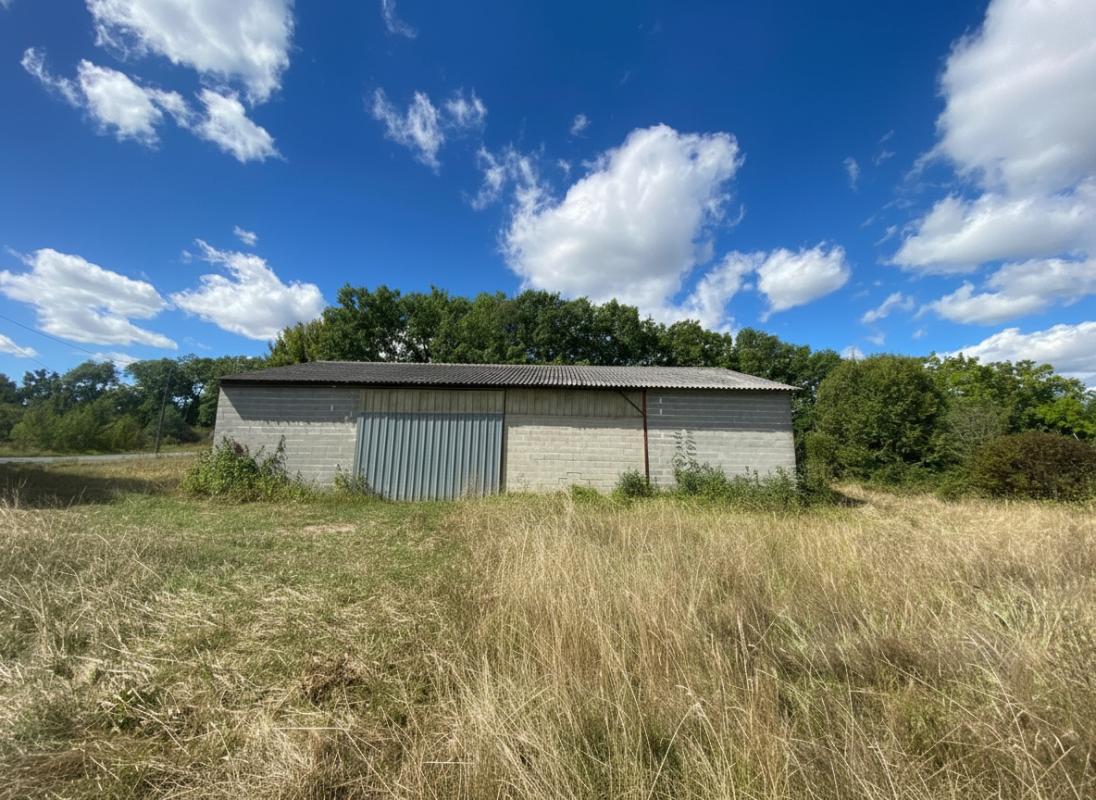 local industriel/entrepot in Saint Paul Flaugnac, Lot, France
