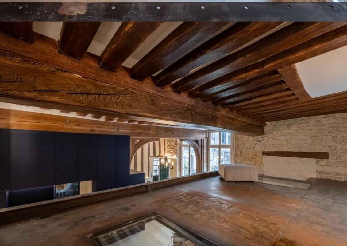 2 bedroom loft in Paris, France