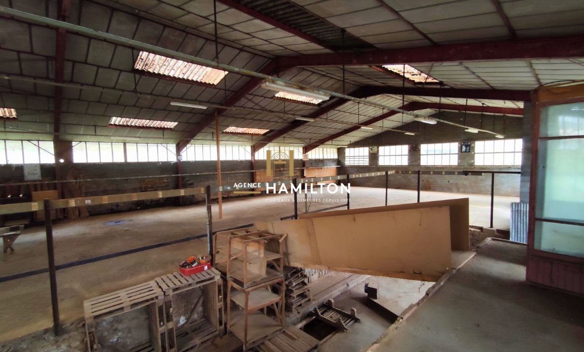 local industriel/entrepot in La Rouquette, Aveyron, France
