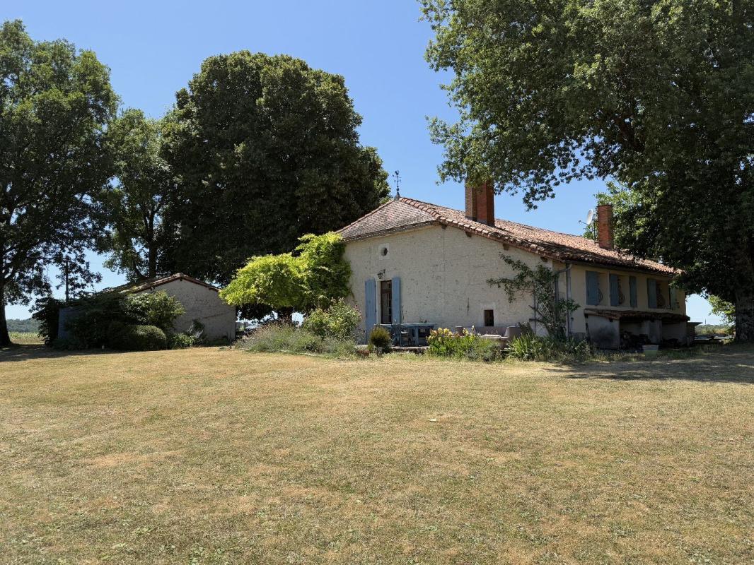4 bedroom maison in Bellon, Charente, France