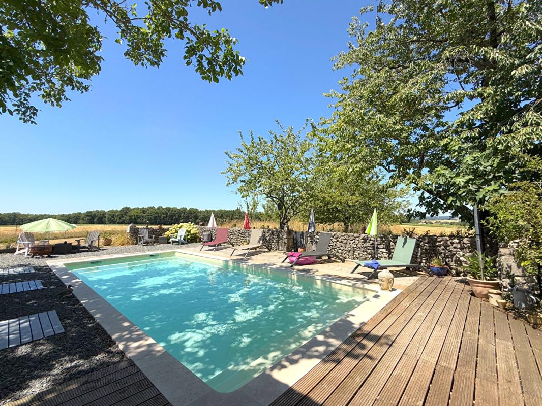 4 bedroom maison in Bellon, Charente, France