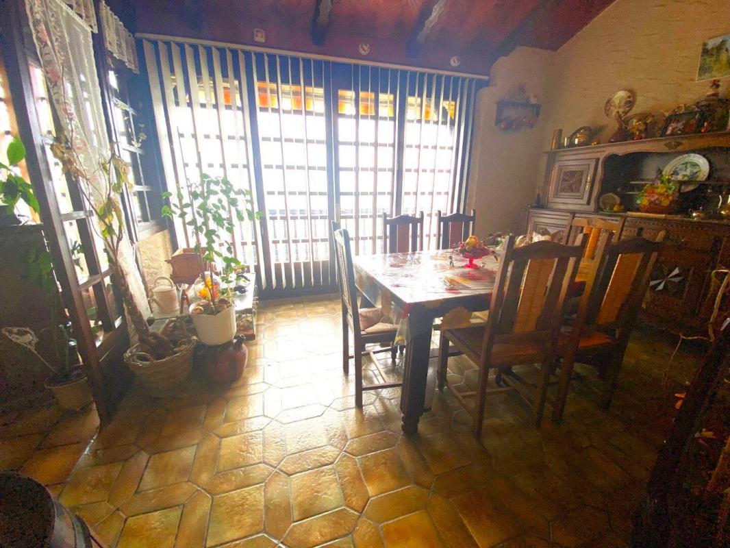 5 bedroom propriete in Vieillevie, Cantal, France