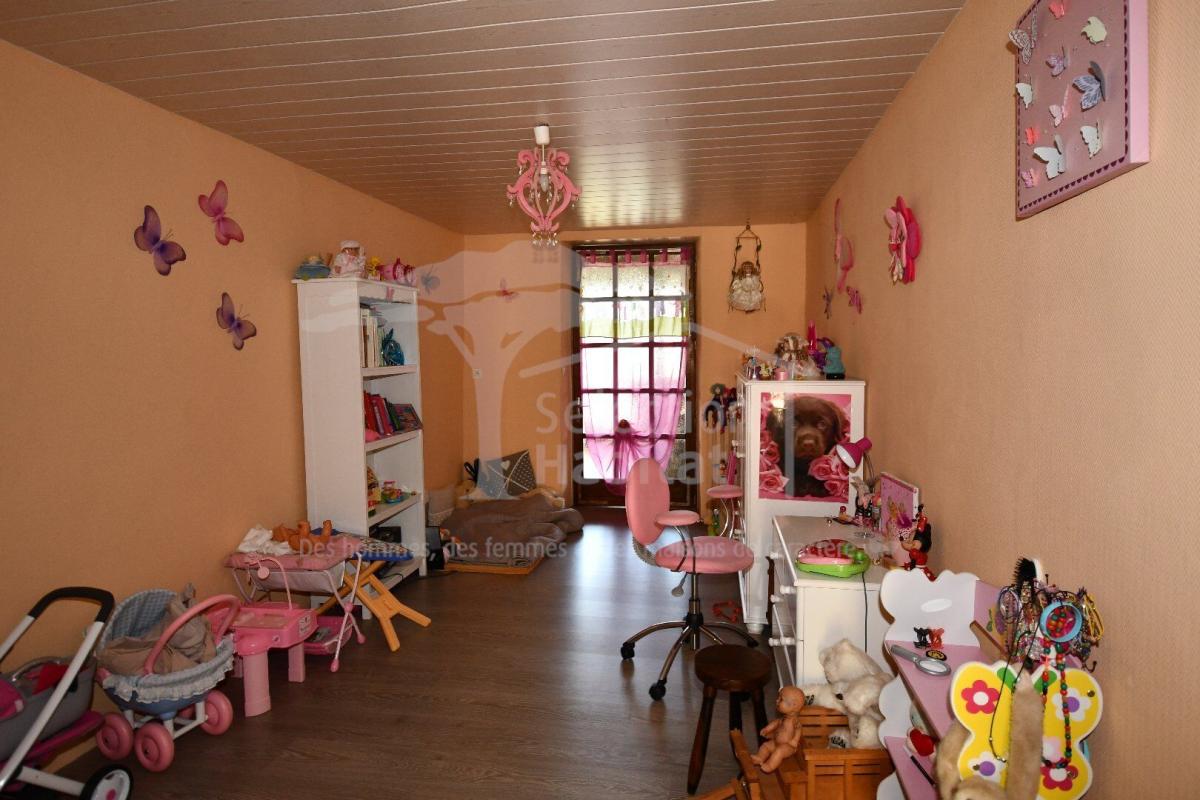 5 bedroom propriete in Vieillevie, Cantal, France