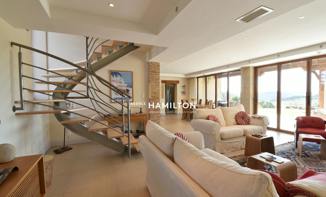 5 bedroom villa in Cordes Sur Ciel, Tarn, France