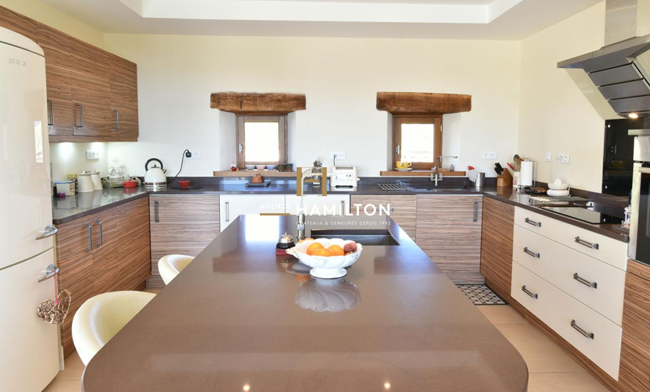 5 bedroom villa in Cordes Sur Ciel, Tarn, France