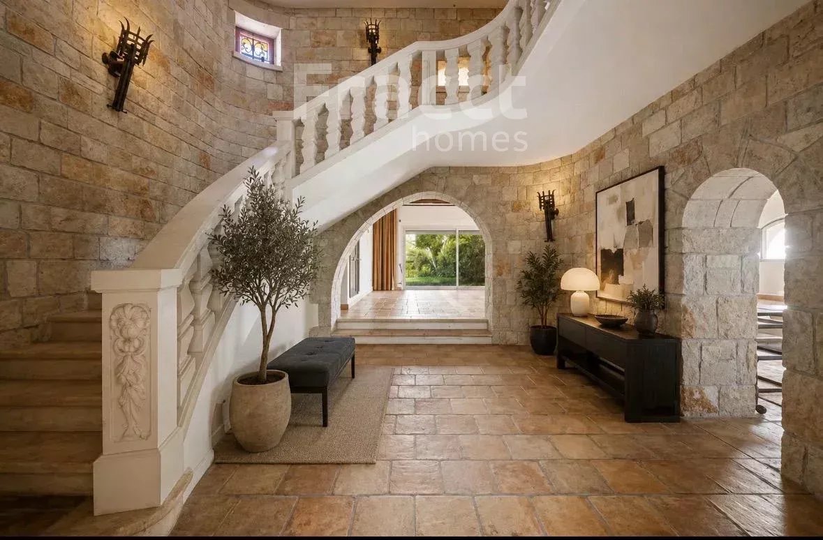 5 bedroom Villa in Colomars, Alpes-Maritimes, France – 87340104