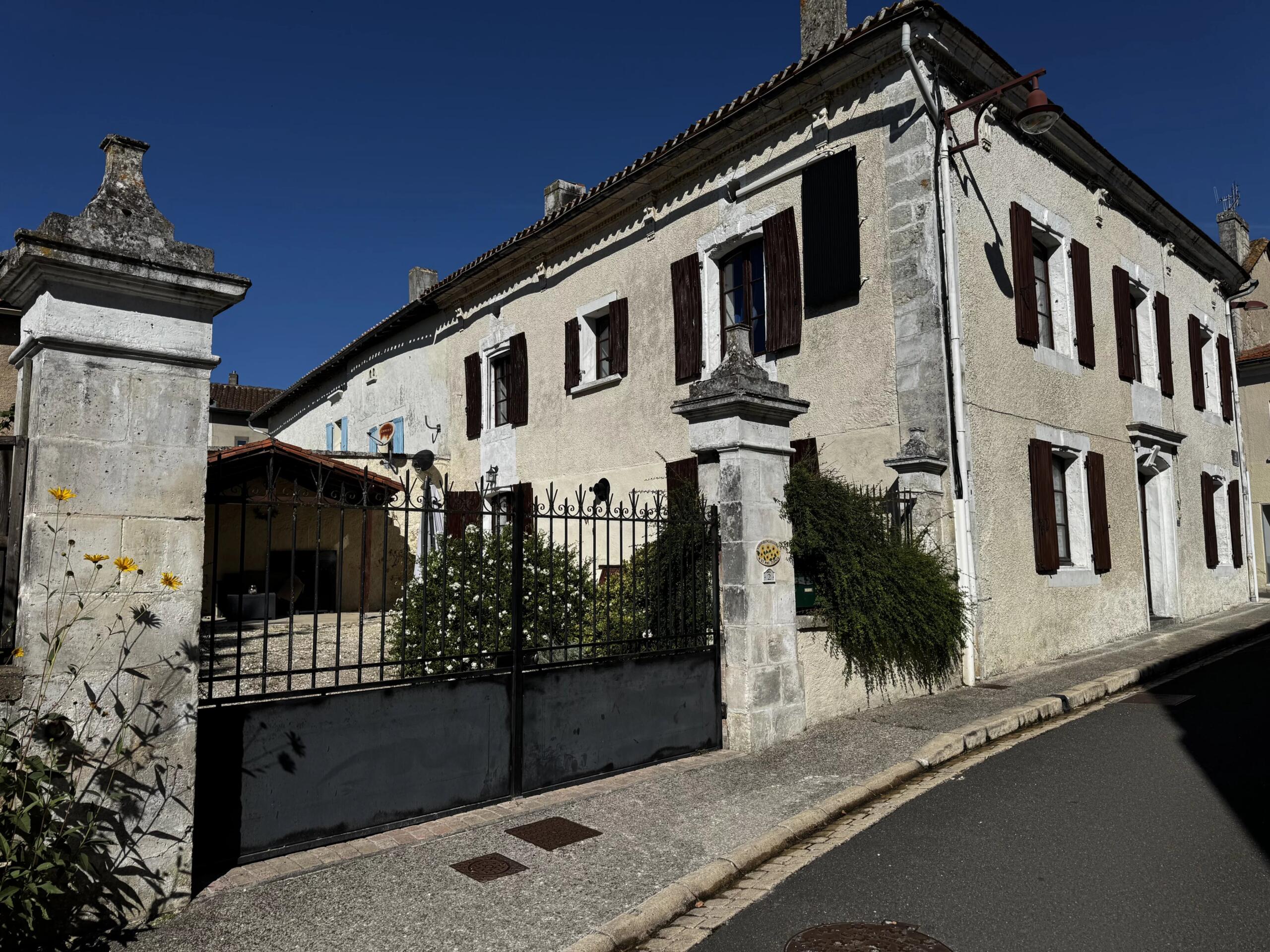 Elegant 17th Century Village House, Poitou-Charentes – France – BVI83336