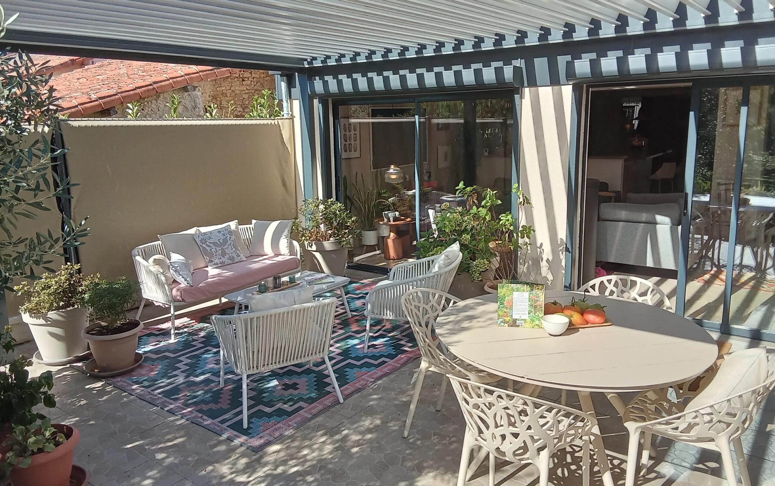 Beautifully Renovated private village house, Poitou-Charentes – France – BVI86870