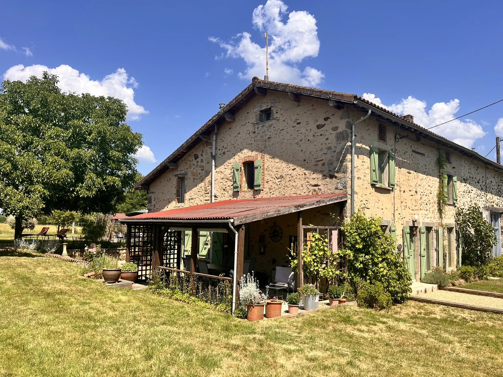 Attractive stone house in Périgord-Limousin Regional Nature Park, Limousin – France – BVI85454