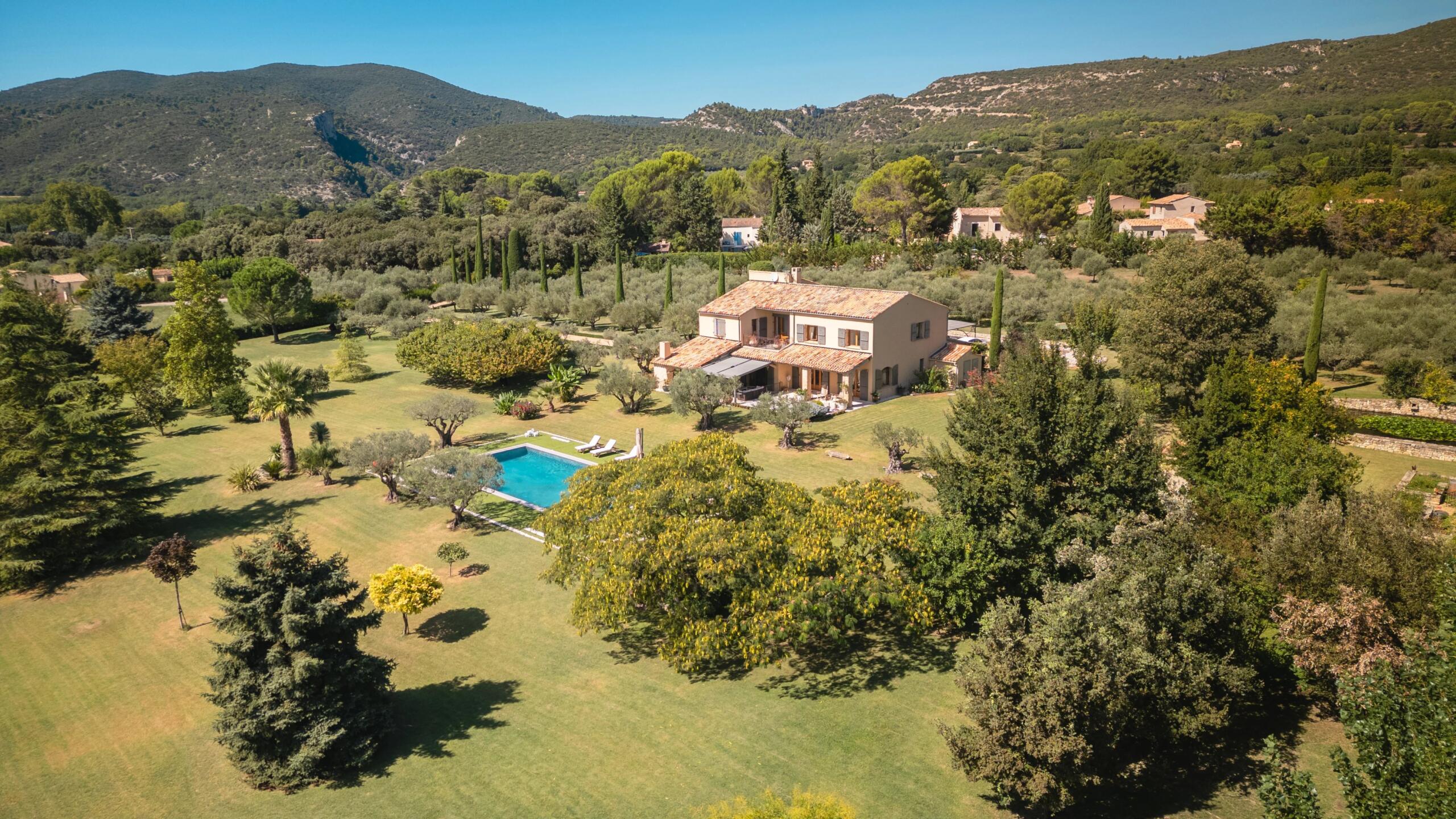 An Exceptional Private Estate Within Walking Distance of Lourmarin, Provence-Alpes-Côte d’Azur – France – BVI86826