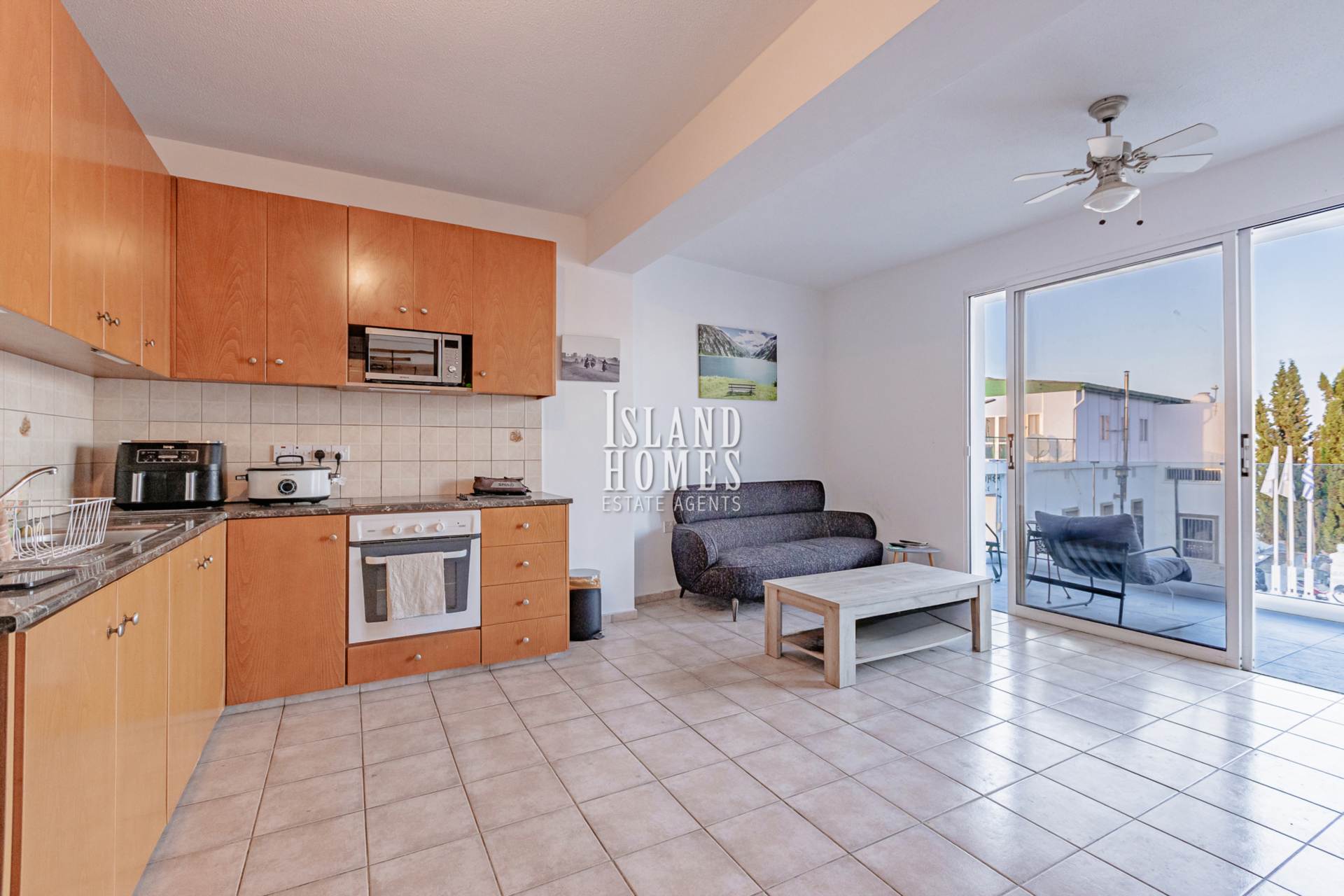 3 bedroom Apartment in Deryneia, Famagusta, Cyprus – DeR195