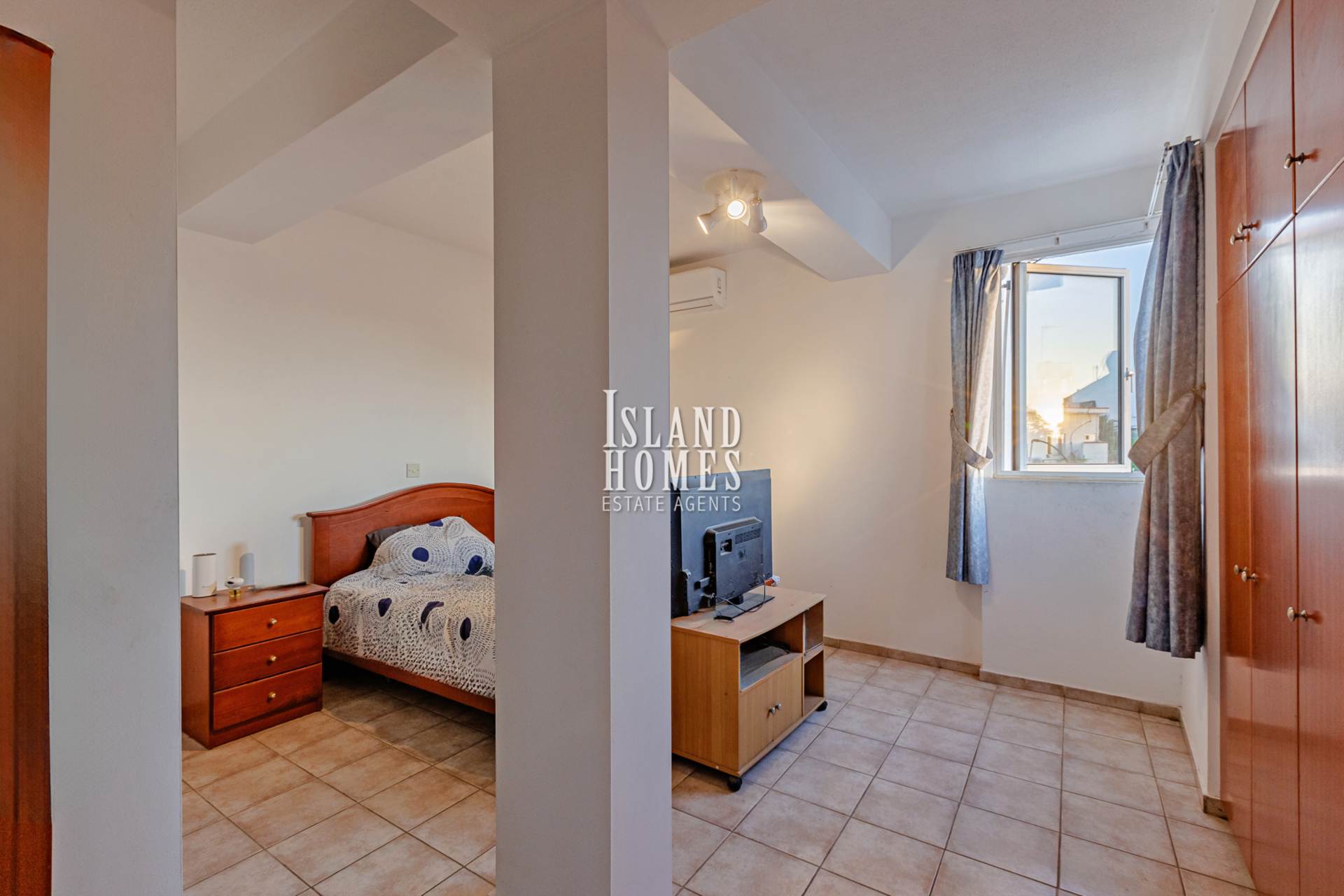 3 bedroom Apartment in Deryneia, Famagusta, Cyprus – DeR195