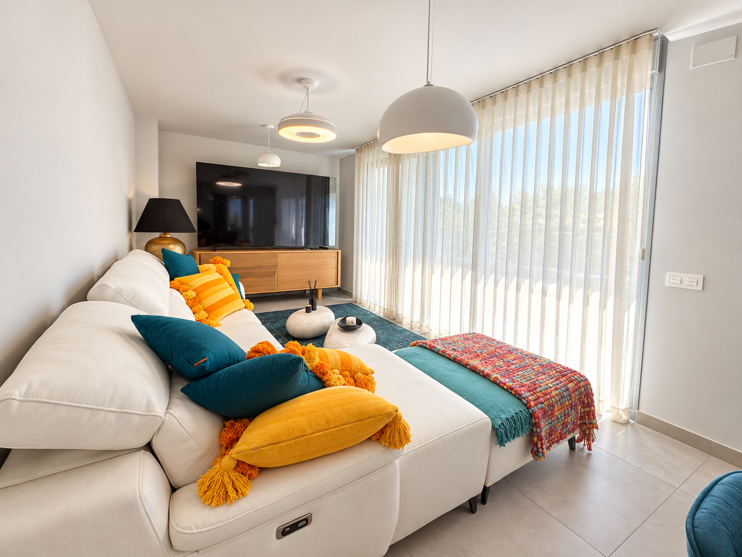 3 bedroom Apartment in Marbella, Malaga, Spain – 428-05664P