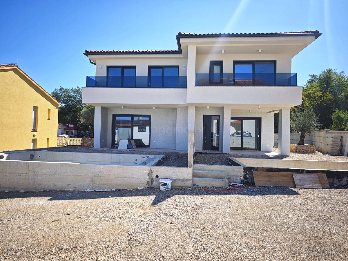 3 bedroom villa in Malinska-Dubašnica, Croatia – 103724