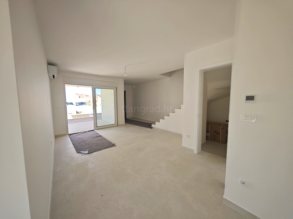 3 bedroom villa in Malinska-Dubašnica, Croatia – 103724