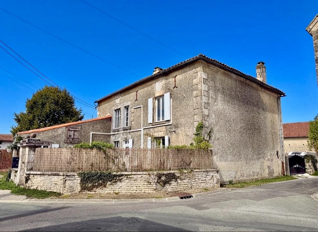 6 bedroom maison in Paizay Le Chapt, Deux-Sèvres, France