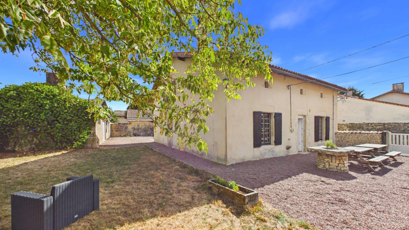 4 bedroom maison de village in Sainte Soline, Deux-Sèvres, France