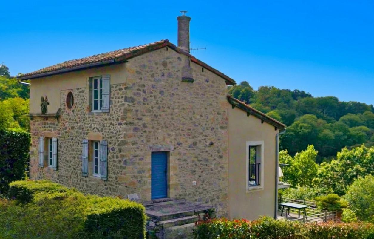 3 bedroom maison in Montbazens, Aveyron, France